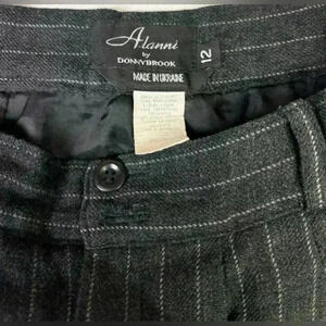 ALANNI by Donny Brook VINTAGE 80s-90s Pinstriped Pleated pants 100% Wool